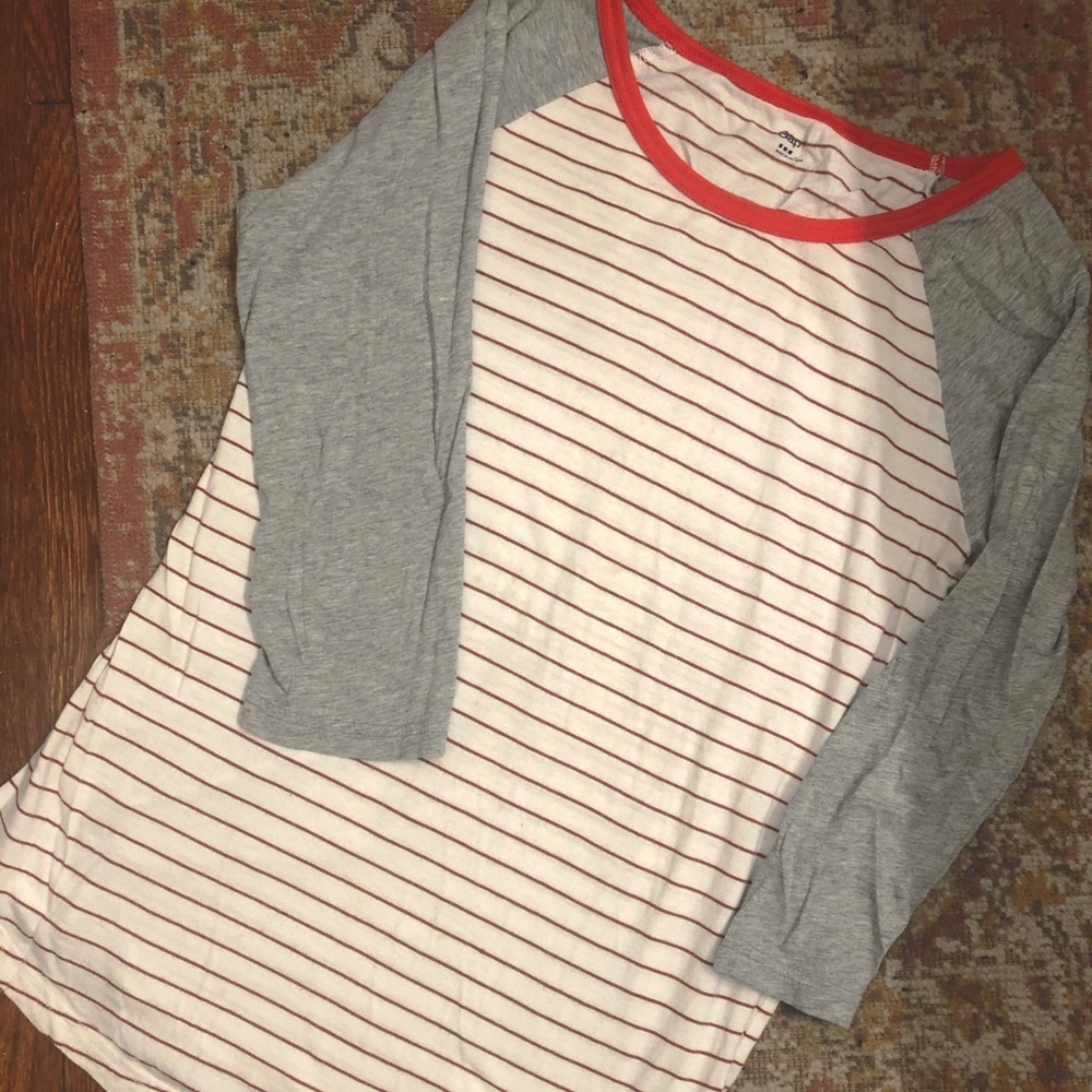 Gap top (M)
